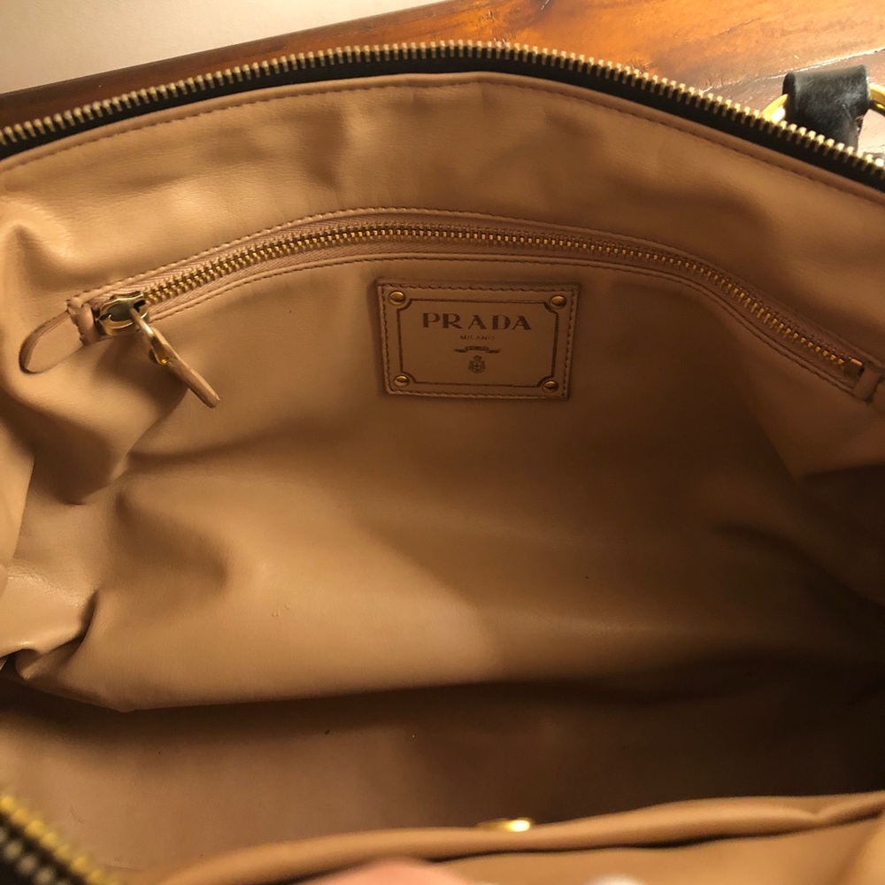 PRADA SHOULDER BAG - Picture 5 of 6